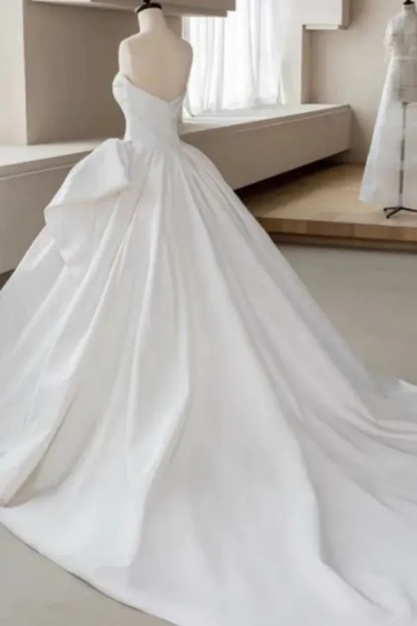 Anneprom Modest Ball Gown Strapless Simple Satin Wedding Dress Tulle Bridal Dress APW0405