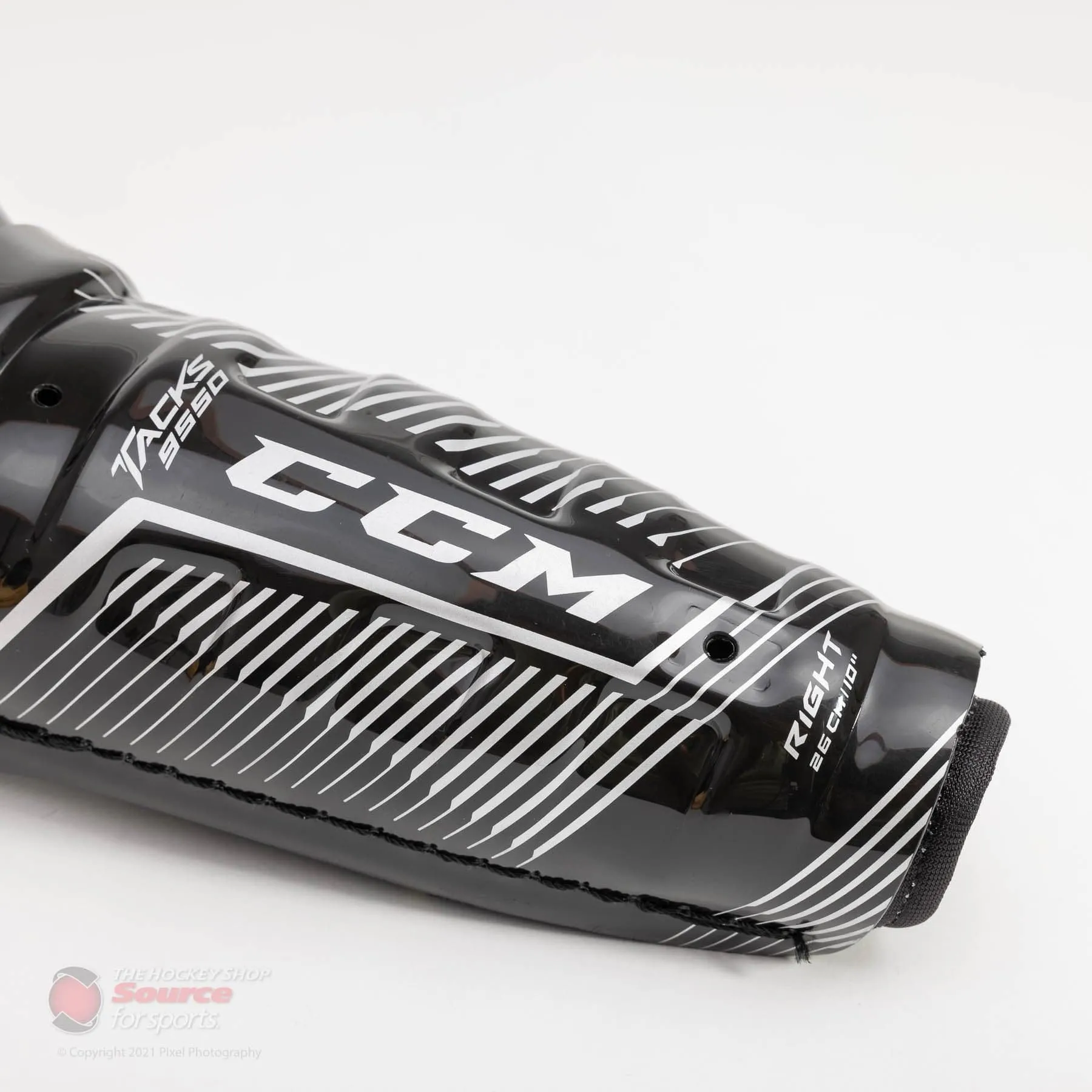 CCM Tacks 9550 Youth Hockey Shin Guards