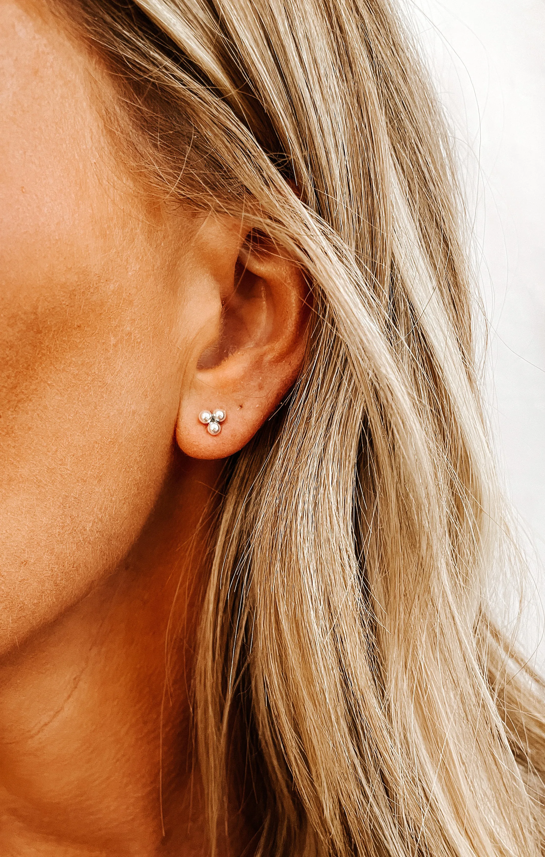 Dainty 3 Ball Cluster Stud Earrings