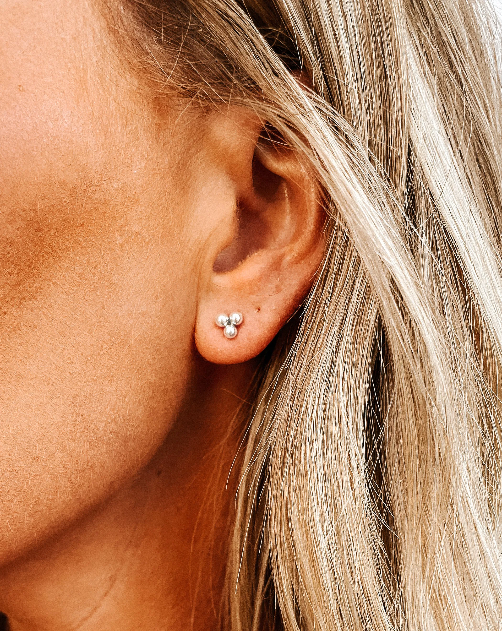 Dainty 3 Ball Cluster Stud Earrings