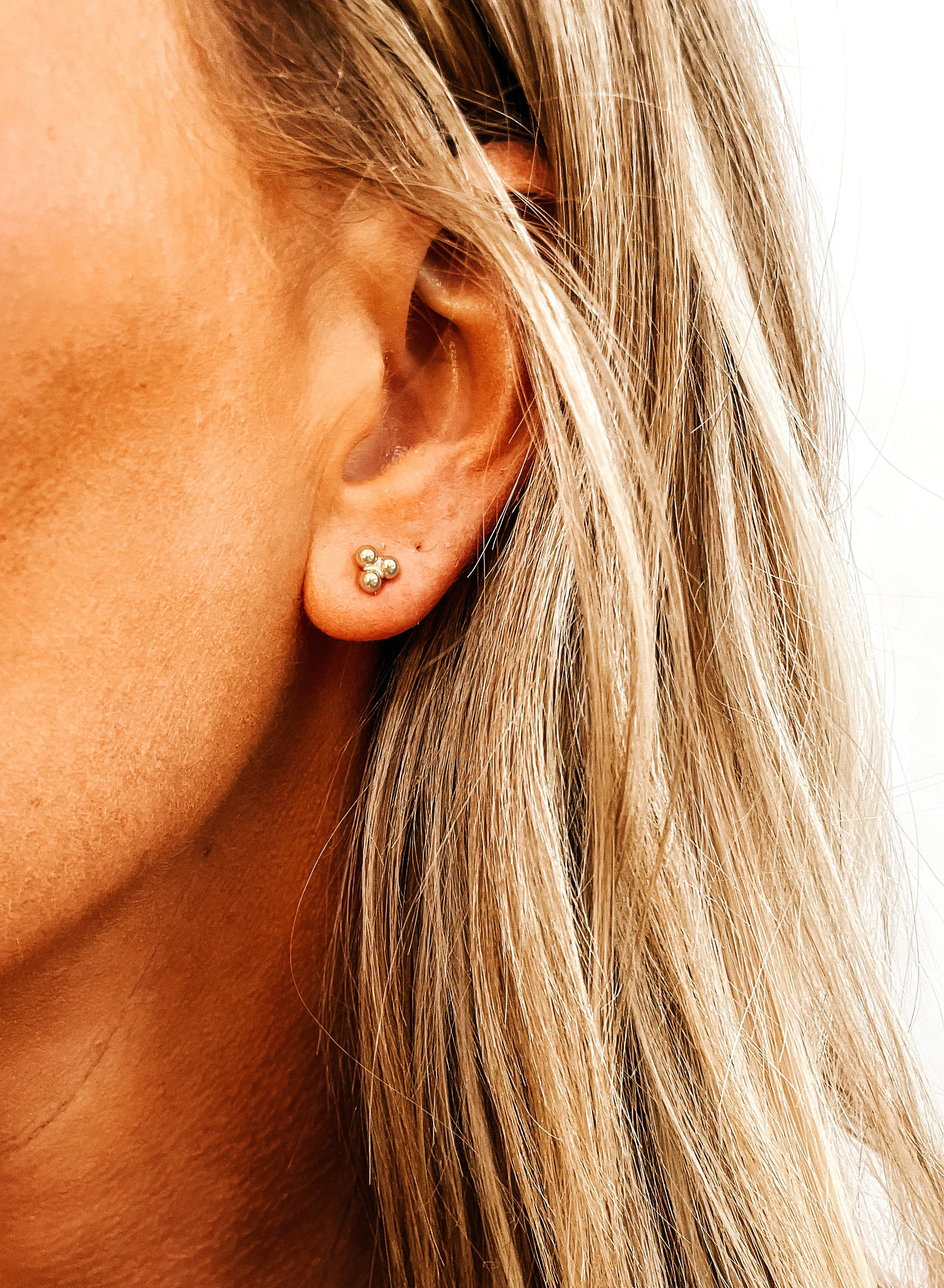 Dainty 3 Ball Cluster Stud Earrings