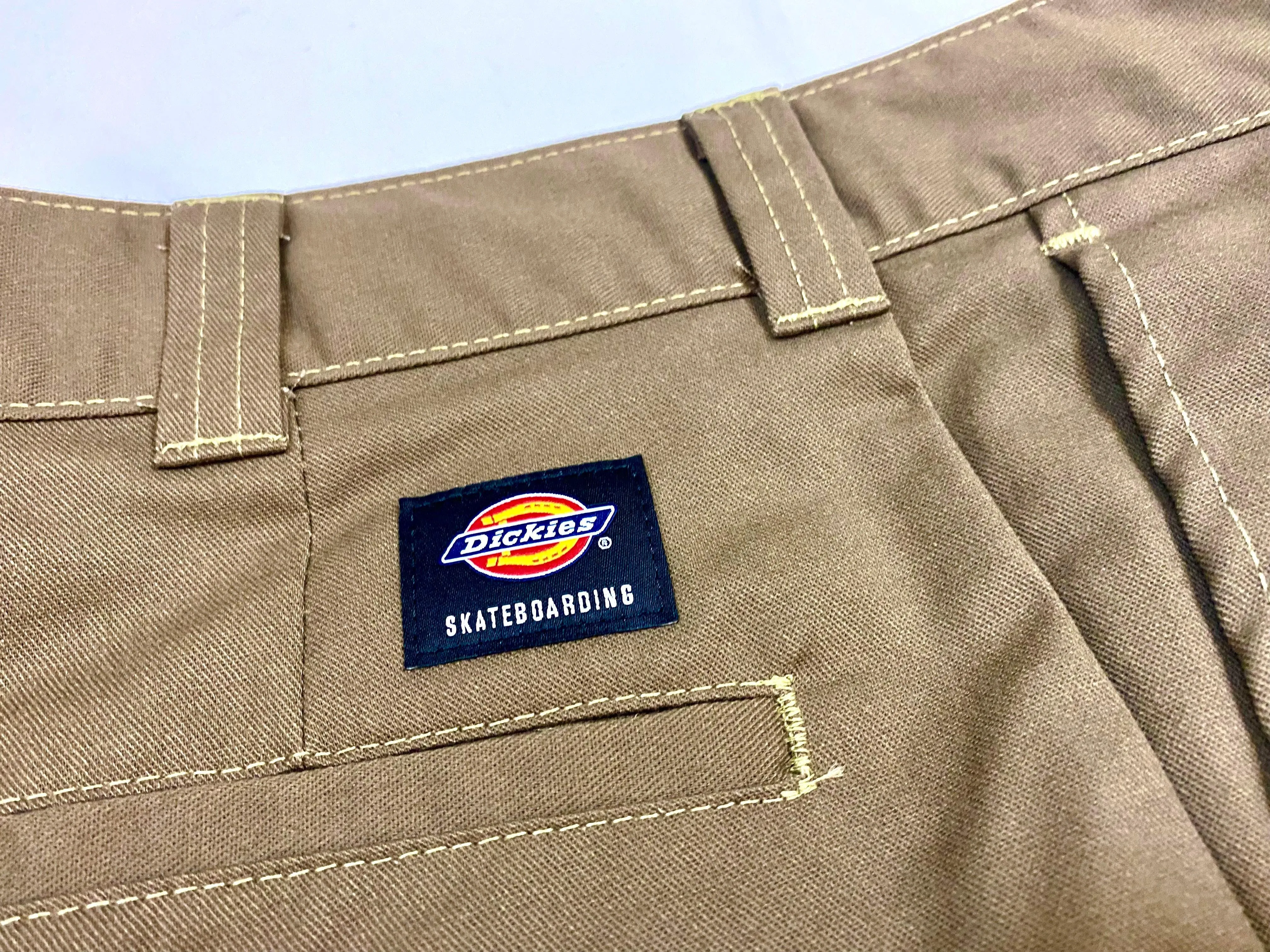 DICKIES SKATEBOARDING Slim Straight Pant Mushroom with Contrast Stitching