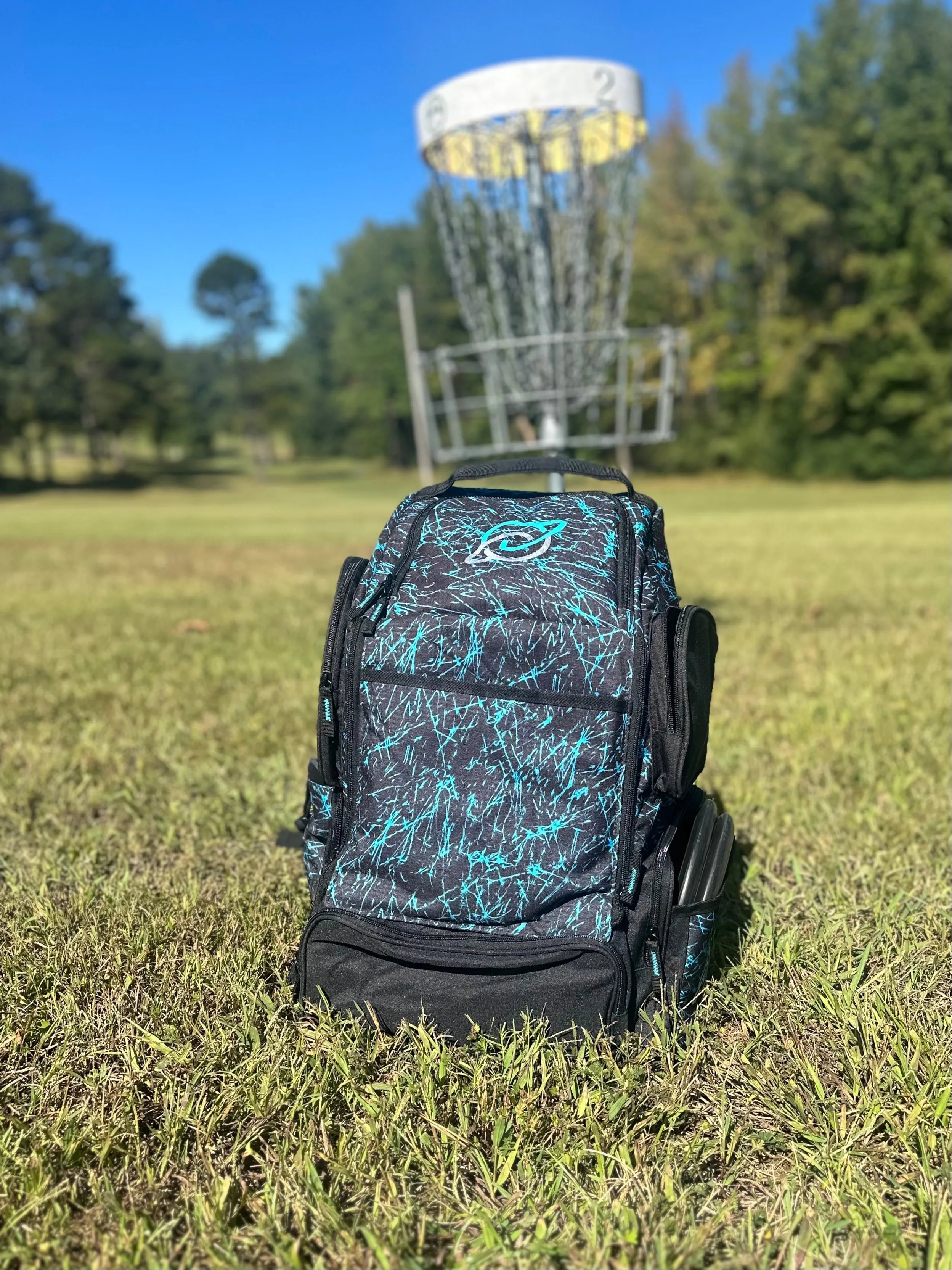 DISCOLOGY IZZO BAG - DISC GOLF BAG - 26  DISC CAPACITY