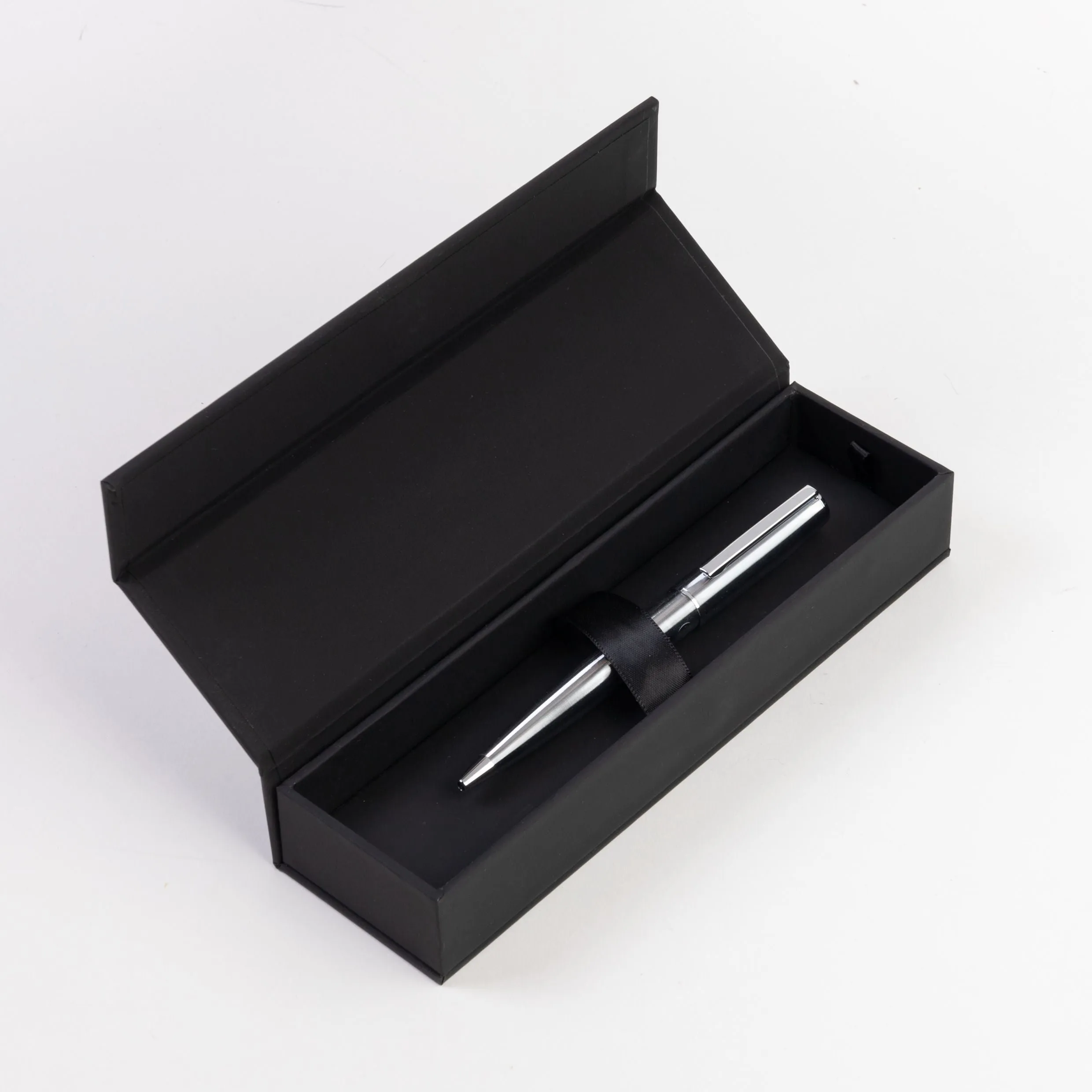 HUGO BOSS HSH2094B-Ballpoint pen Label Chrome