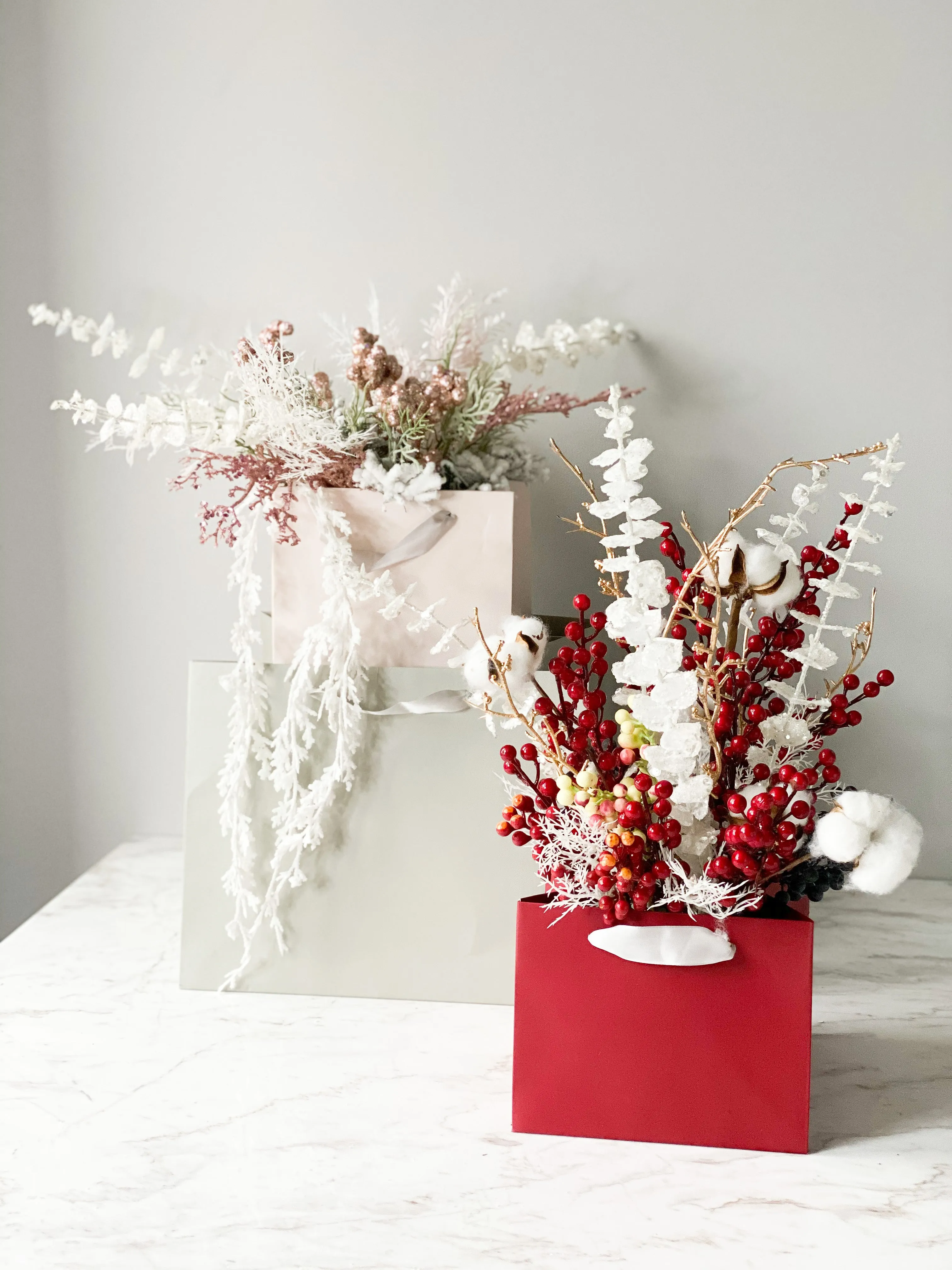 Luxury Flower/gift  Bag With Silk Ribbon Handle