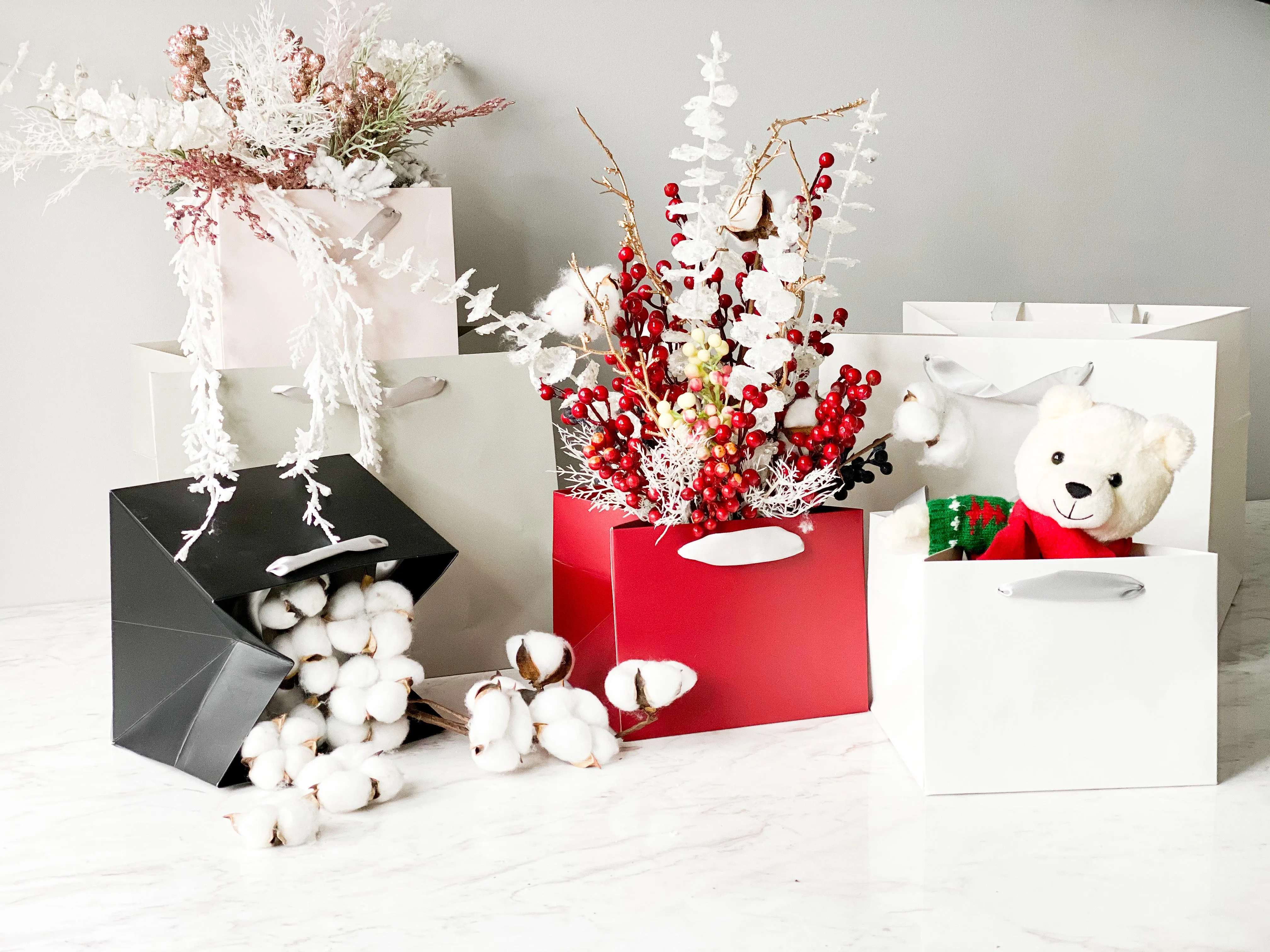 Luxury Flower/gift  Bag With Silk Ribbon Handle