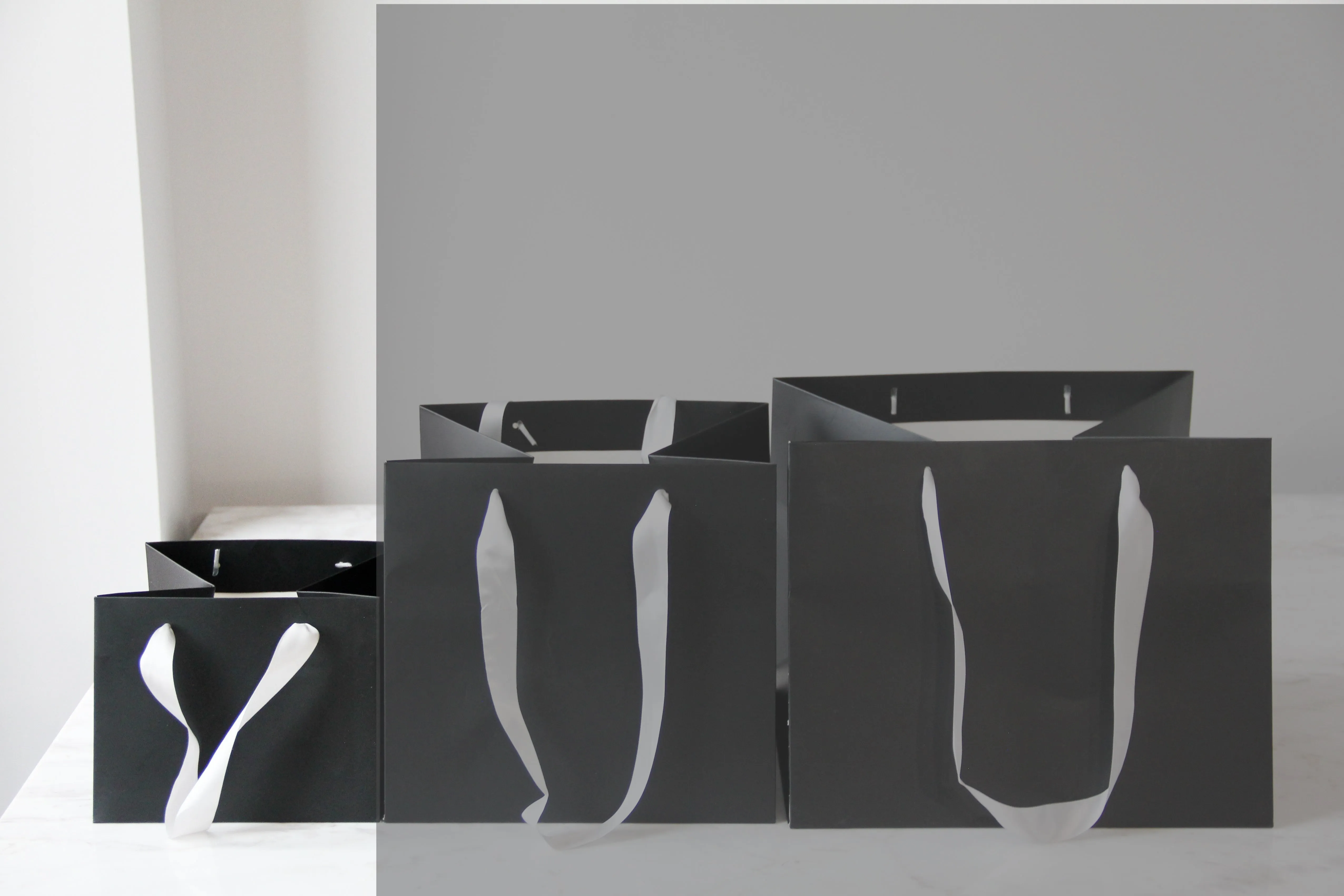 Luxury Flower/gift  Bag With Silk Ribbon Handle
