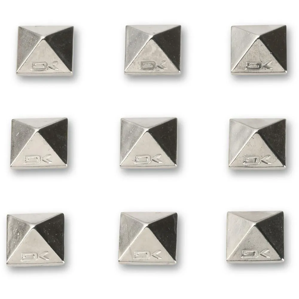 Pyramid Studs Snowboard Stomp Pad 2022