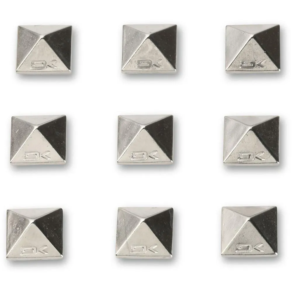 Pyramid Studs Snowboard Stomp Pad 2022
